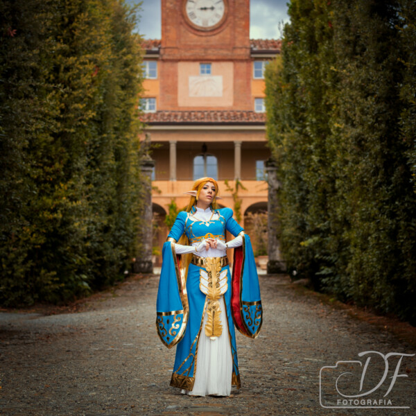 Fotografia Cosplay Zelda a Villa Reale di Marlia